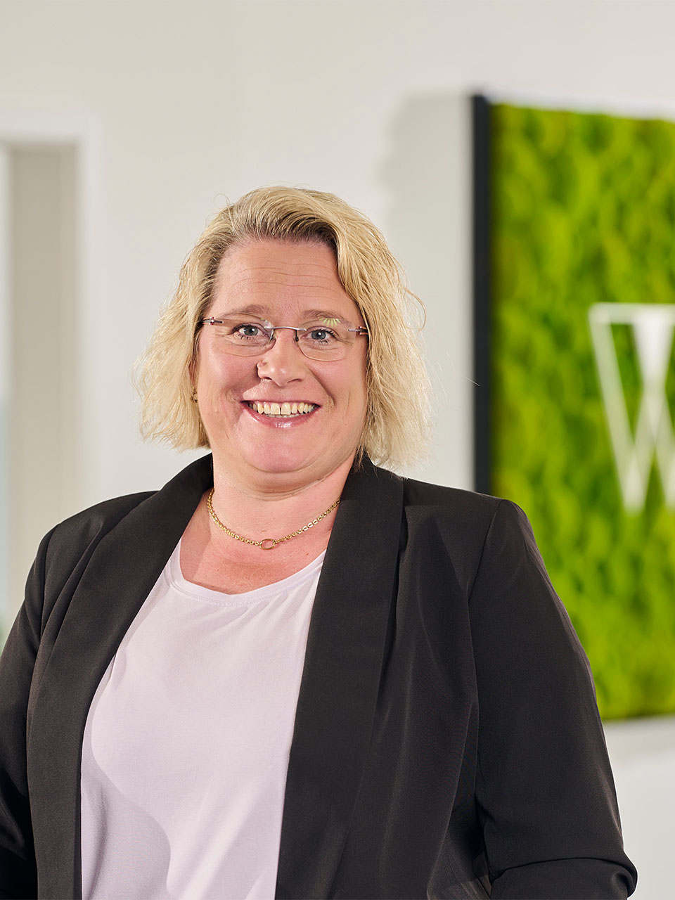 Diana (HR & Legal)